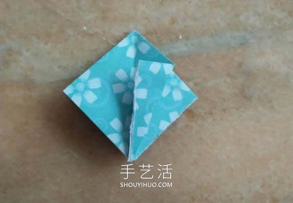 简单折纸漂亮雨伞的折法图解教程(图4) 简单折纸漂亮雨伞的折法图解教程(图4)