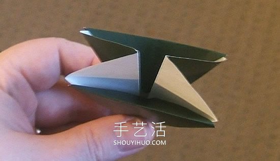 简单折纸立体圣诞树的折法详细步骤图(图11) 简单折纸立体圣诞树的折法详细步骤图(图11)