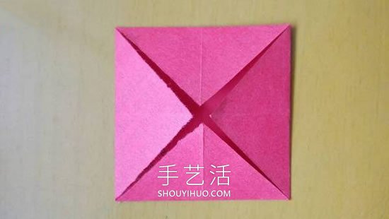 婴儿小衣裤折叠方法教程(图3) 婴儿小衣裤折叠方法教程(图3)