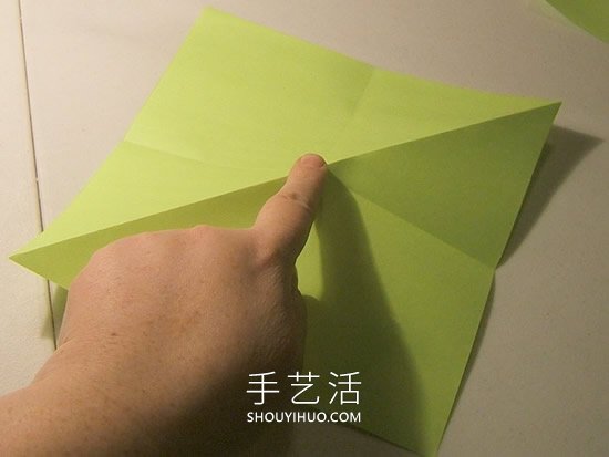 简单折纸立体圣诞树的折法详细步骤图(图19) 简单折纸立体圣诞树的折法详细步骤图(图19)