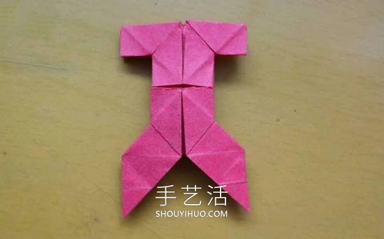 婴儿小衣裤折叠方法教程(图8) 婴儿小衣裤折叠方法教程(图8)