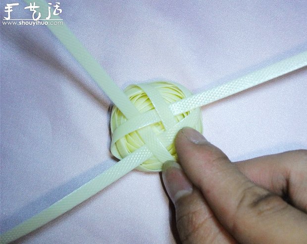 编织带手工编织漂亮鲜花教程(图7) 编织带手工编织漂亮鲜花教程(图7)