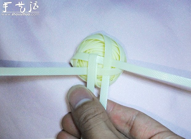 编织带手工编织漂亮鲜花教程(图8) 编织带手工编织漂亮鲜花教程(图8)