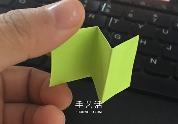 简单的方法折纸蝴蝶的图解教程(图3)