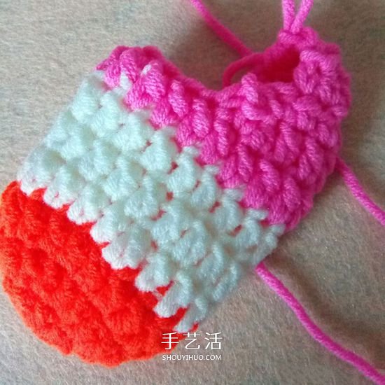 拼色婴儿袜子的编织教程 适合几个月大宝宝(图6) 拼色婴儿袜子的编织教程 适合几个月大宝宝(图6)