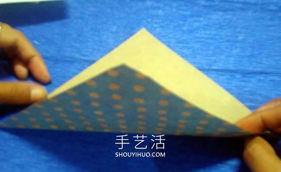 一步一步折纸鲸鱼的简单图解教程(图3) 一步一步折纸鲸鱼的简单图解教程(图3)