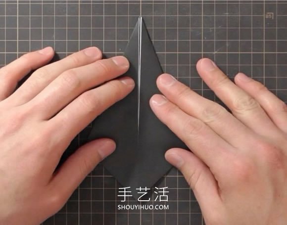 折纸嘴巴会动的乌鸦的折法视频教程(图2)
