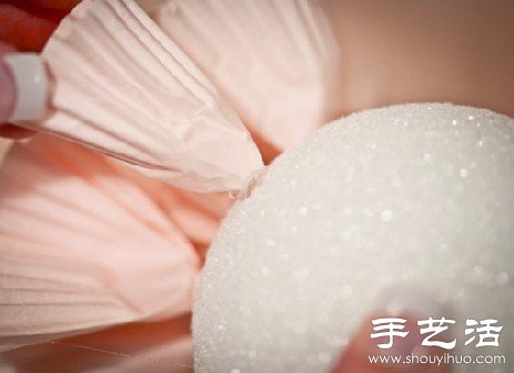 蛋糕杯变废为宝 手工DIY漂亮纸花花球(图5)