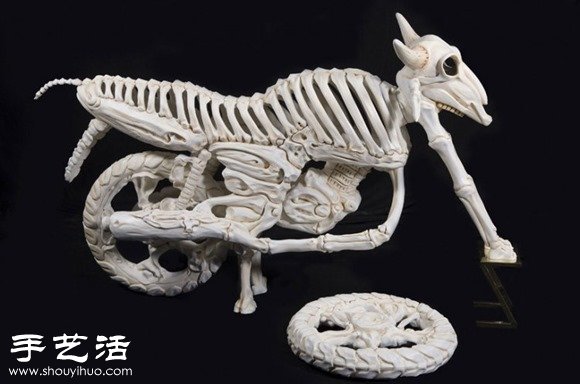 印度艺术家DIY的史前怪兽汽车模型(图7)