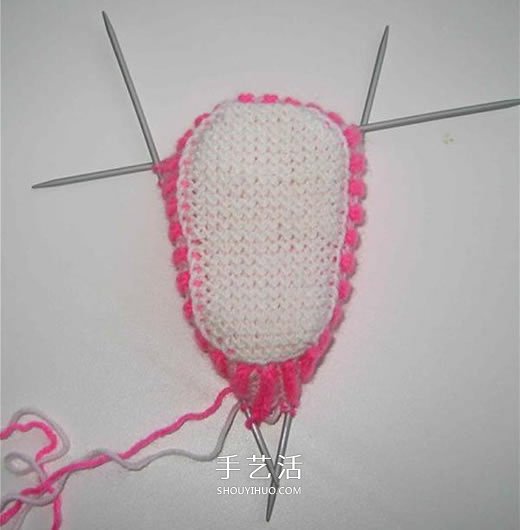 女宝宝保暖毛线鞋编织图解 带扣带和花朵装饰(图7)