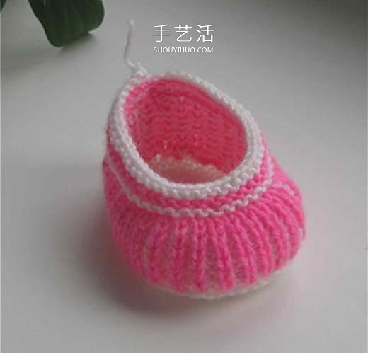 女宝宝保暖毛线鞋编织图解 带扣带和花朵装饰(图11)