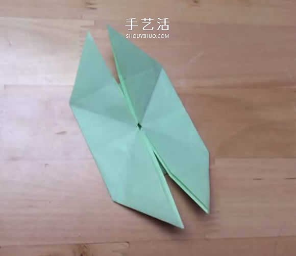 旋转纸陀螺怎么折图解 简单花型陀螺折纸教程(图9)