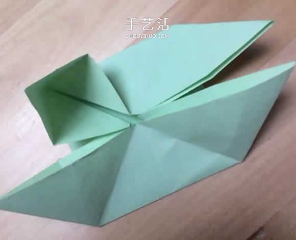 旋转纸陀螺怎么折图解 简单花型陀螺折纸教程(图10)