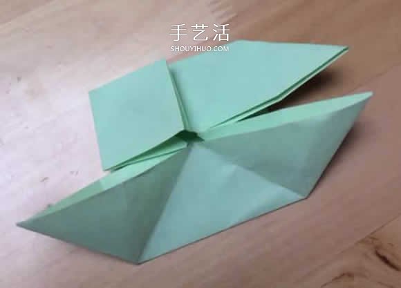 旋转纸陀螺怎么折图解 简单花型陀螺折纸教程(图11)