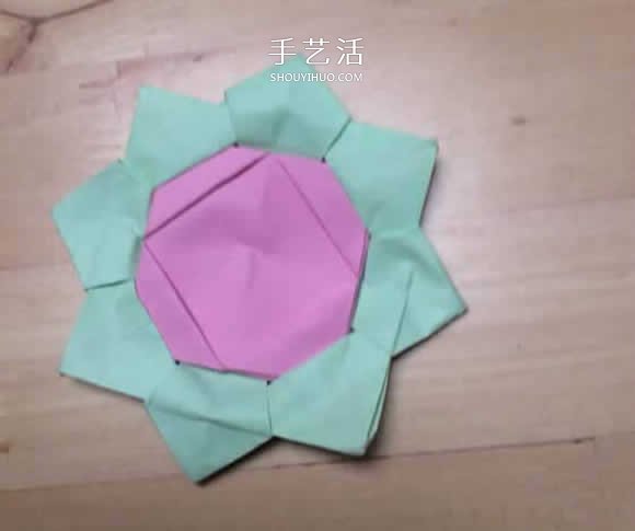 旋转纸陀螺怎么折图解 简单花型陀螺折纸教程(图26)