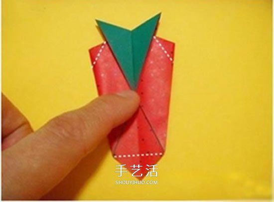 儿童折纸草莓的教程 简单草莓怎么折图解(图10)