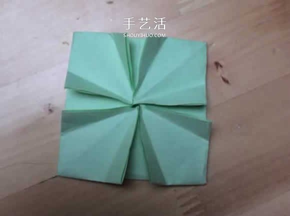 旋转纸陀螺怎么折图解 简单花型陀螺折纸教程(图14)