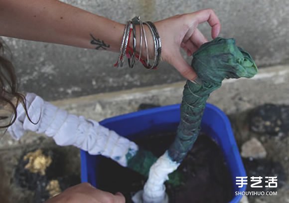 衣服靛蓝染色方法步骤 靛蓝染色衣物DIY图解(图10)