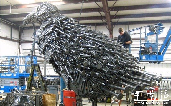 钉子DIY制作而成的巨鸟 - 诺云双维造物网