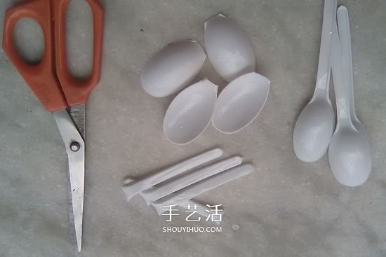 自制母亲节礼物莲花灯的方法 环保又美丽！(图2)