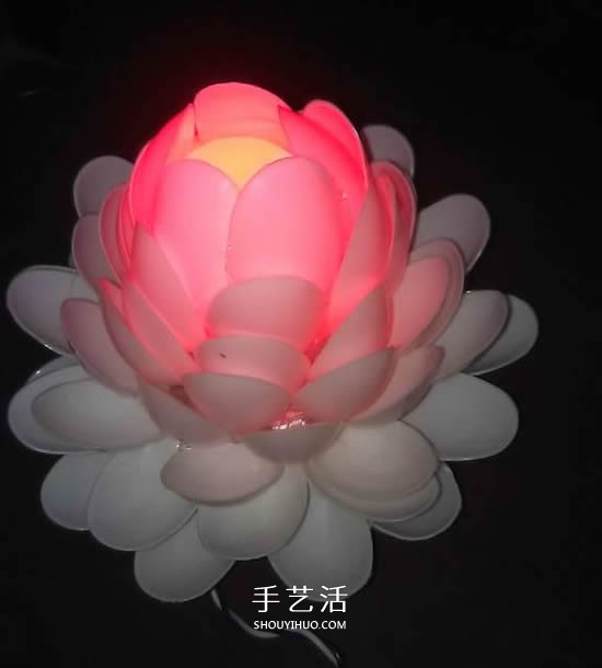 自制母亲节礼物莲花灯的方法 环保又美丽！(图6)