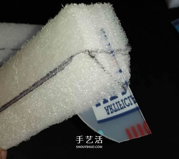 用泡沫板做双体帆船的制作方法图解教程(图7) 用泡沫板做双体帆船的制作方法图解教程(图7)