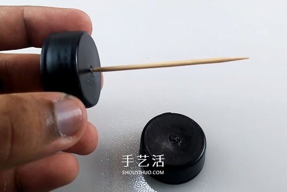 旧鼠标手工制作电动玩具车的教程(图13)