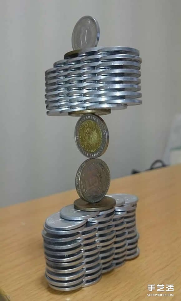 高难度平衡游戏 平衡高手用硬币挑战堆叠极限(图8)