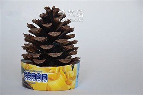 自制松果圣诞树装饰品的方法教程(图4)