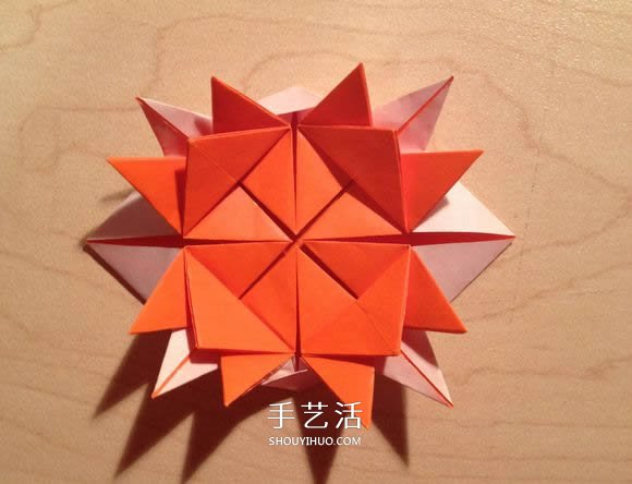 立体组合刺球的折法 带刺花球的折纸图解(图18) 立体组合刺球的折法 带刺花球的折纸图解(图18)