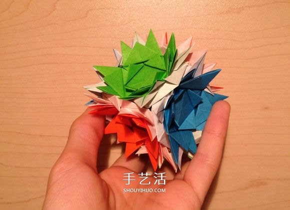 立体组合刺球的折法 带刺花球的折纸图解(图26) 立体组合刺球的折法 带刺花球的折纸图解(图26)