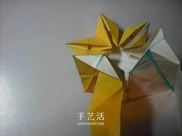 纸币勋章怎么折图解 手工折纸勋章的方法(图39) 纸币勋章怎么折图解 手工折纸勋章的方法(图39)