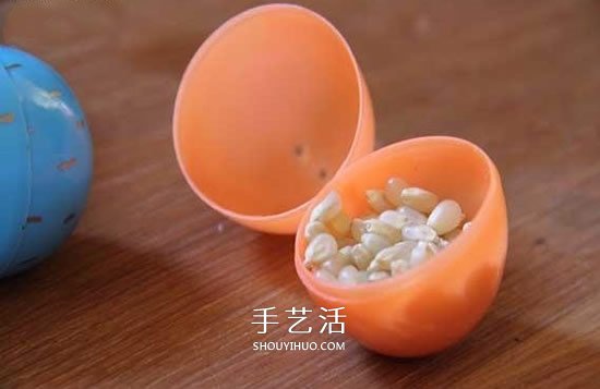 扭蛋废物利用制作不倒翁 自制简易不倒翁的方法(图3)