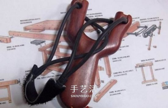 实木弹弓制作过程图解 自制实木弹弓的方法 - 诺云双维造物网