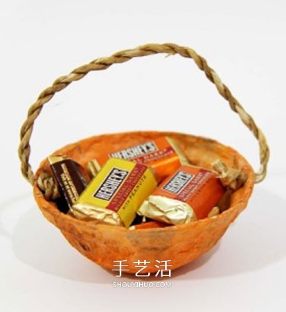 一次性塑料碗废物利用 手工制作漂亮礼物篮子 - 诺云双维造物网