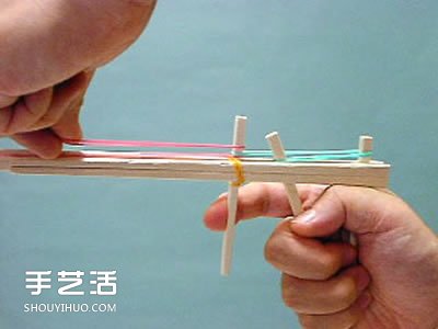 连发皮筋枪怎么做图解 自制连发皮筋枪做法(图5)