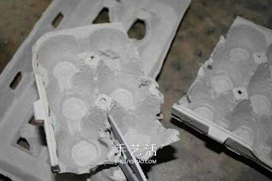 蛋托制作立体花朵装饰画 简单蛋托装饰画做法(图3)