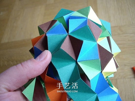 纸球的折法步骤图片 折纸彩球的详细步骤图(图23)