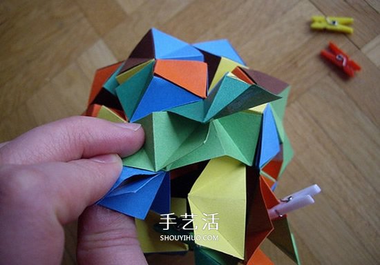 纸球的折法步骤图片 折纸彩球的详细步骤图(图26)