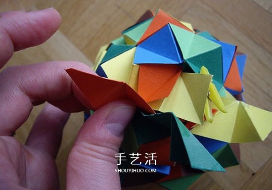 纸球的折法步骤图片 折纸彩球的详细步骤图(图27)