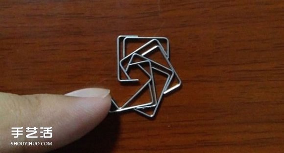 订书钉玫瑰花制作图解 用订书钉做玫瑰的步骤(图11)