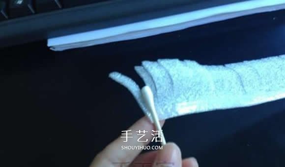 泡沫纸手工制作菊花 简单泡沫纸菊花的做法(图4)
