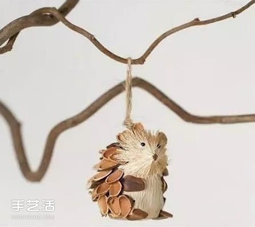 圣诞节主题小挂件DIY 坚果果壳制作圣诞挂饰(图5)