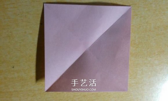 镂空纸花球怎么折图解 简单手工花球的折法(图2)