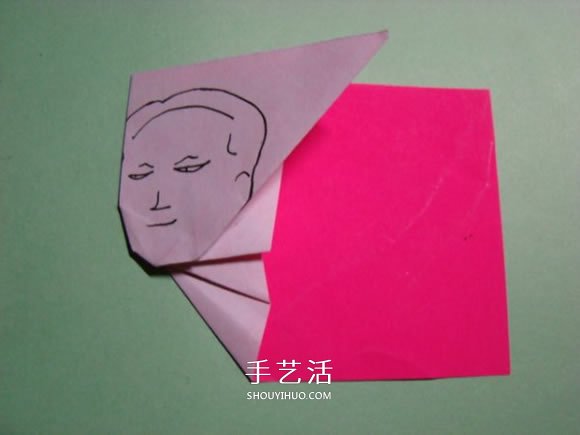 怎么折纸人物头像图解 戴帽子的人折法过程(图6)