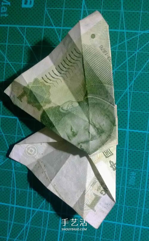 六角徽章的折法图解 一元纸币折纸六角徽章(图8)