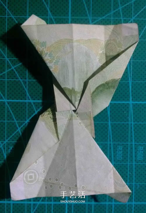 六角徽章的折法图解 一元纸币折纸六角徽章(图14)