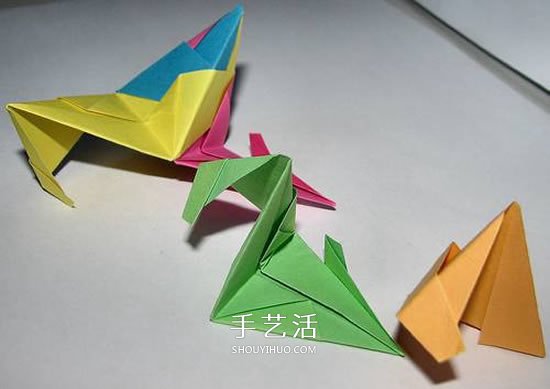 立体星星的折法图解 折纸星星花球的步骤图(图11)