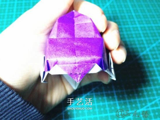 立体小汽车的折法图解 手工折纸汽车的折法(图25)