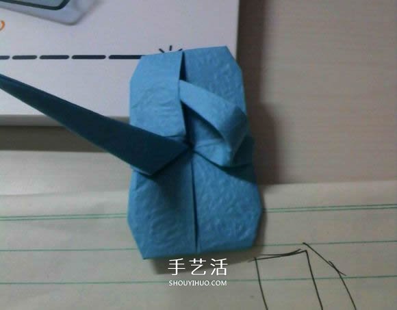 人字拖的折法图解教程 折纸人字拖鞋的方法步骤(图14)